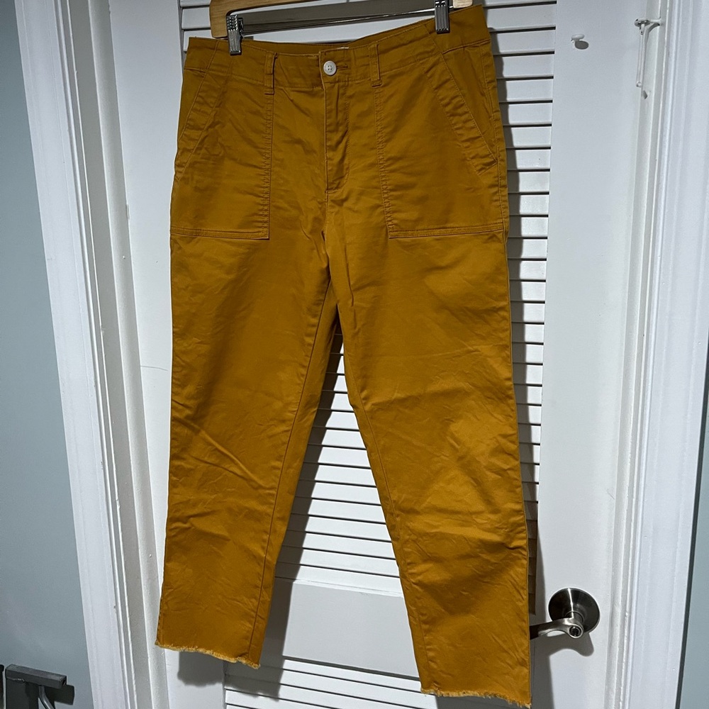 GAP Mustard Girlfriend Khaki 10